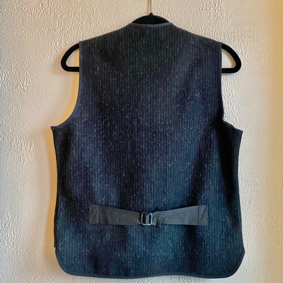 Mens Woolrich charcoal chalk stripe wool vest with zip front and pockets Sz S - Picture 3 of 13